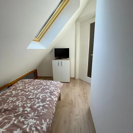 Διαμέρισμα Im Wald - Mit Schwimmbad! Hessles