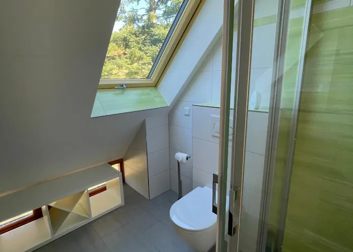 Im Wald - Mit Schwimmbad!