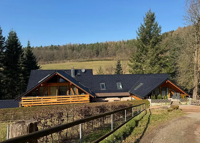 Im Wald - Mit Schwimmbad! *