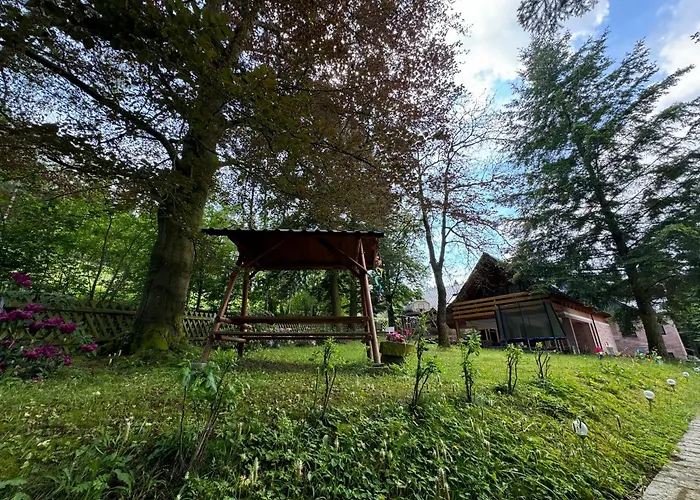 Im Wald - Mit Schwimmbad! Lägenhet Hessles
